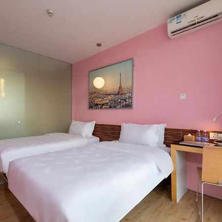 Shenzhen Dongmen Colour Hotel Bagian luar foto