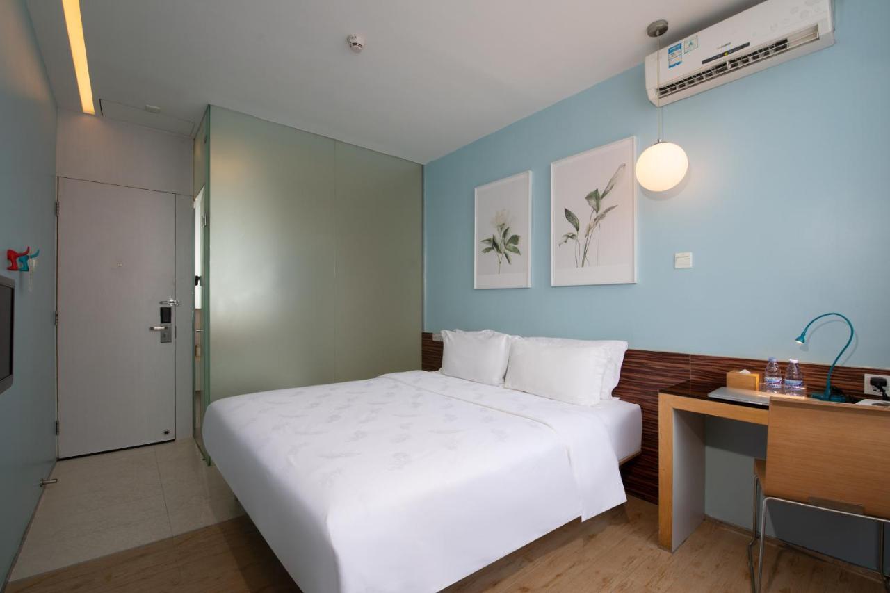 Shenzhen Dongmen Colour Hotel Bagian luar foto