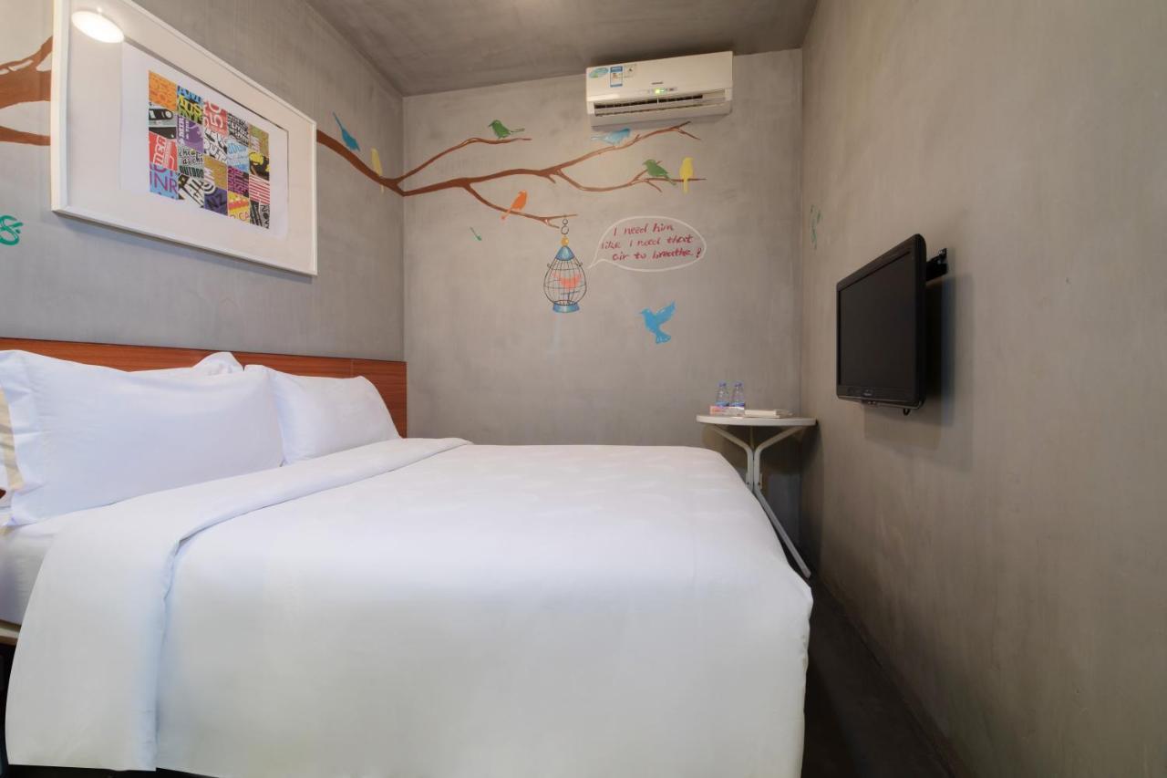 Shenzhen Dongmen Colour Hotel Bagian luar foto