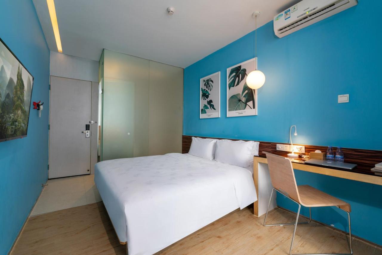 Shenzhen Dongmen Colour Hotel Bagian luar foto
