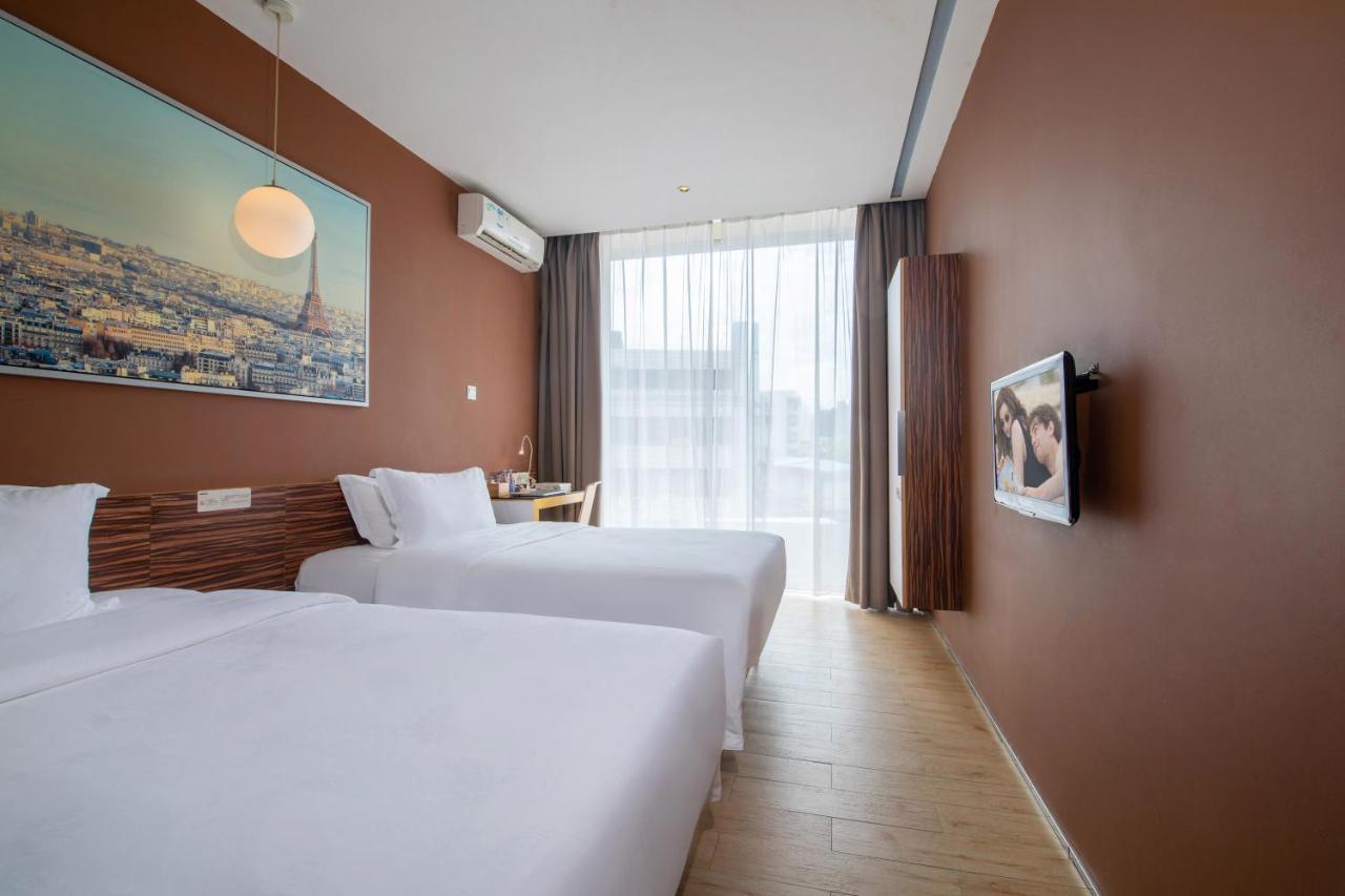 Shenzhen Dongmen Colour Hotel Bagian luar foto