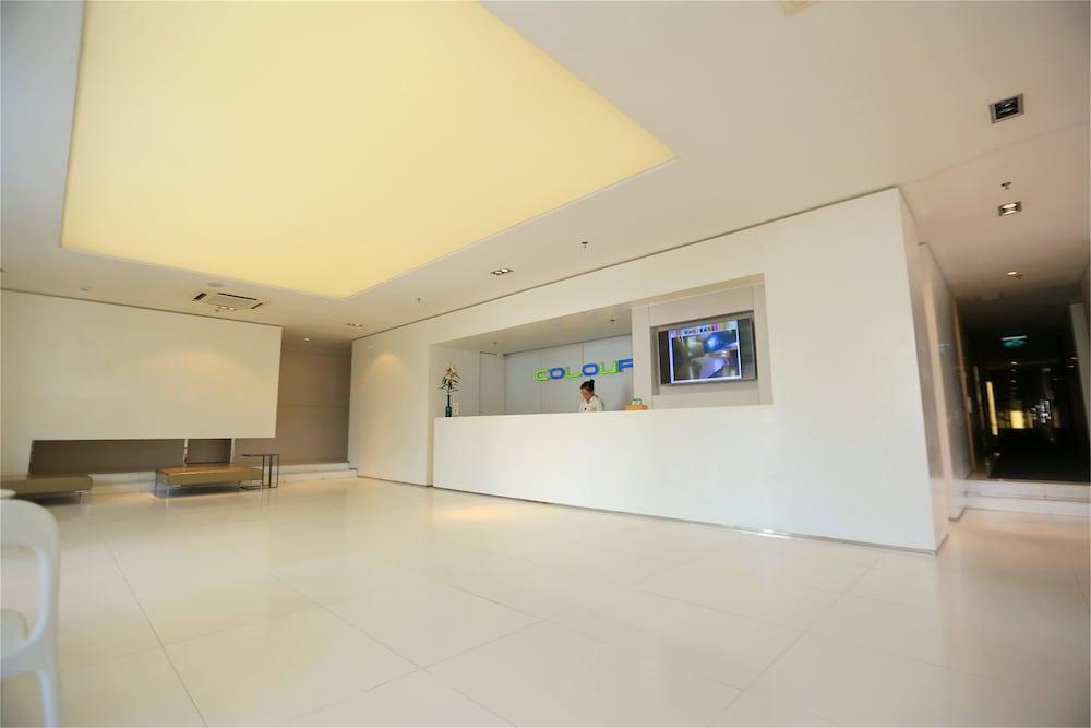 Shenzhen Dongmen Colour Hotel Bagian luar foto