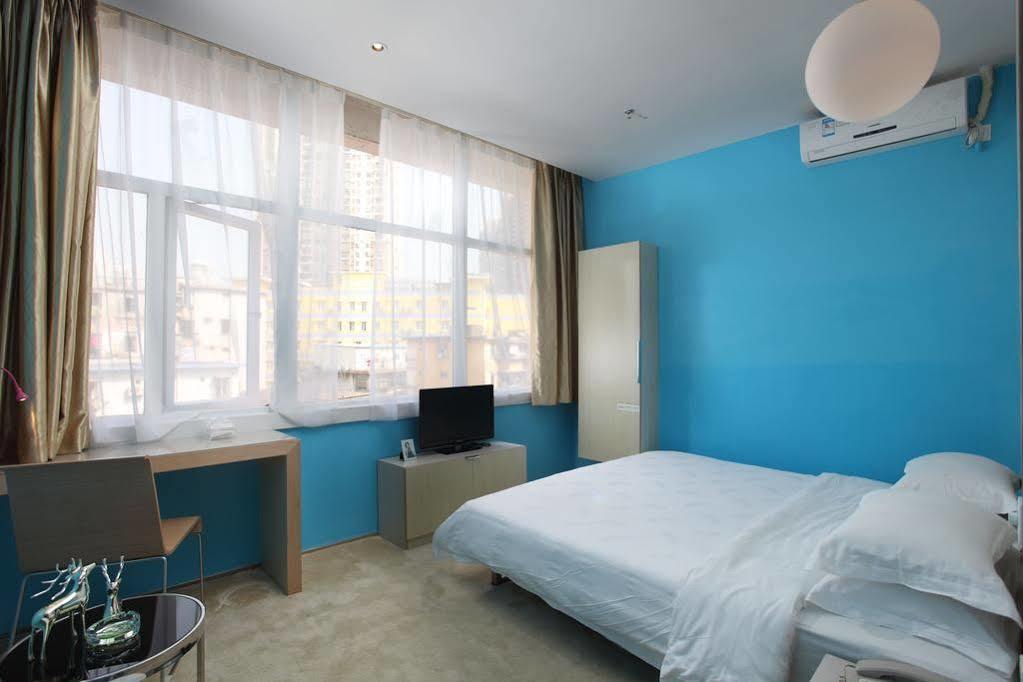 Shenzhen Dongmen Colour Hotel Bagian luar foto